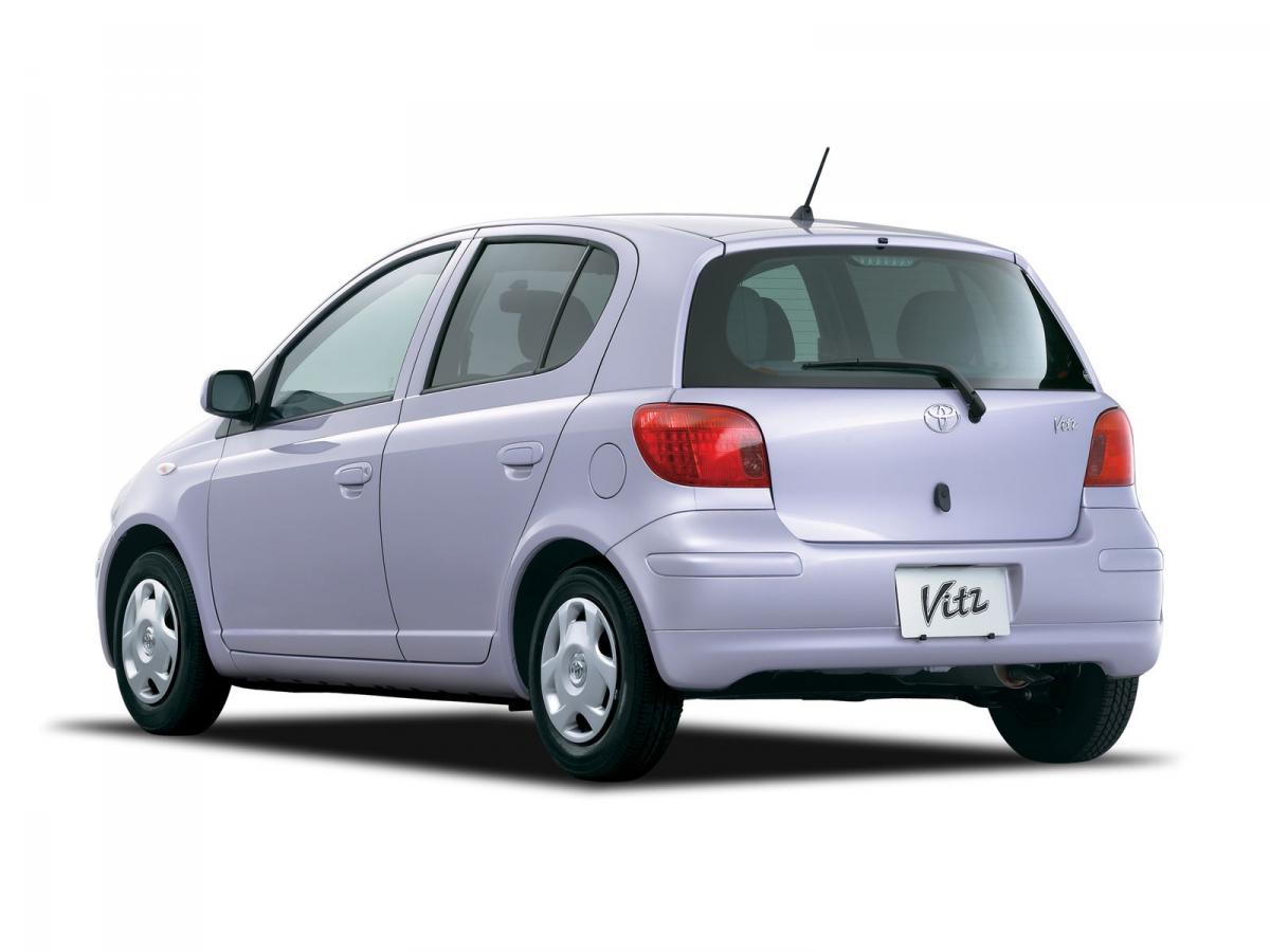 Концевик двери toyota vitz